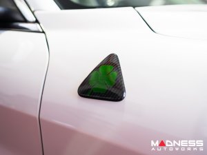  Alfa Romeo Stelvio Quadrifoglio (QV) Fender Badge Cover Set - Carbon Fiber - Green Clover